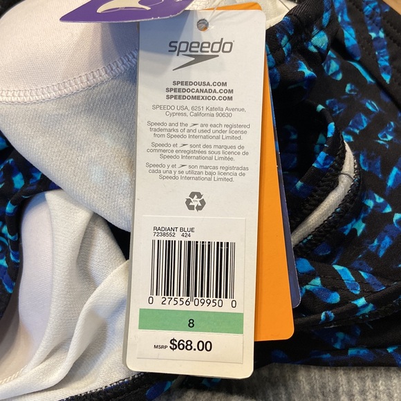 Speedo Swimsuit with bra - Picture 4 of 10